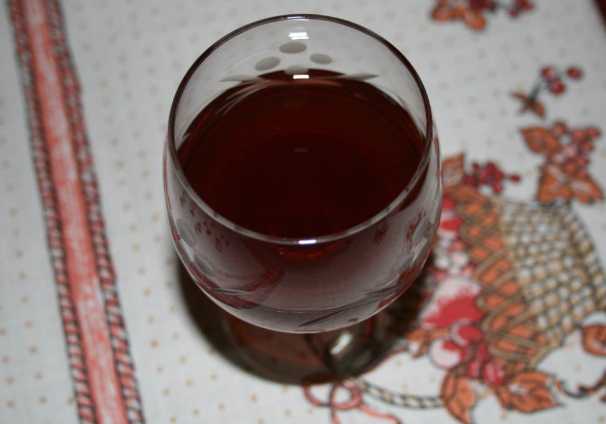 Wino z ostatnich winogron 1-1-1 foto
