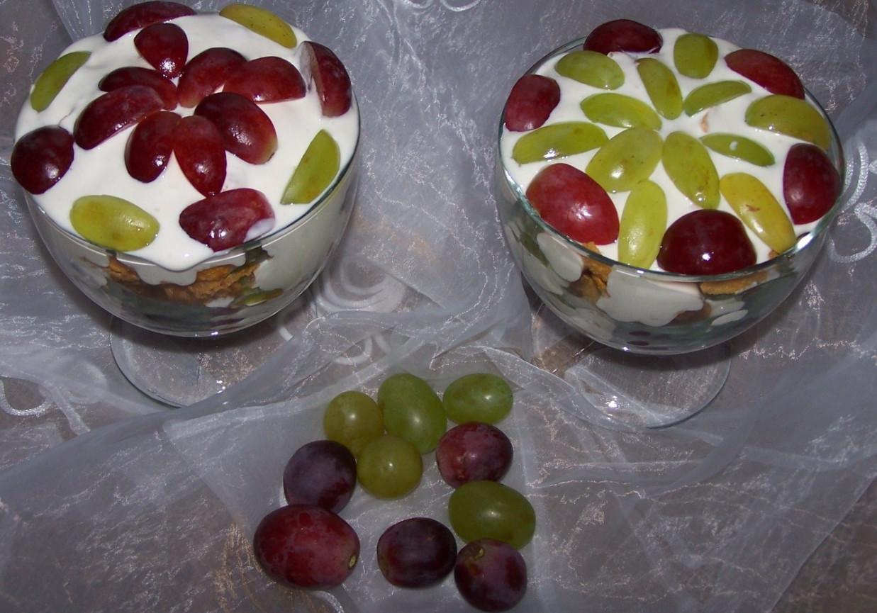Winogrona w natarciu, czyli popołudniowe "słodkości" :) foto