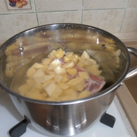 Krok 1 - Wiosenna zupa z prażonymi pokrzywami foto