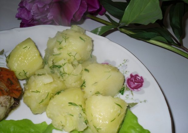 Fotografia przedstawiająca Wiosenne ziemniaki