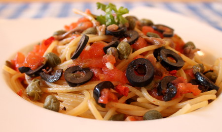 Włoska klasyka smaku - spaghetti alla puttanesca