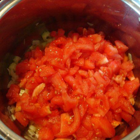 Krok 5 - Włoska zupa pomidorowa z makaronem foto