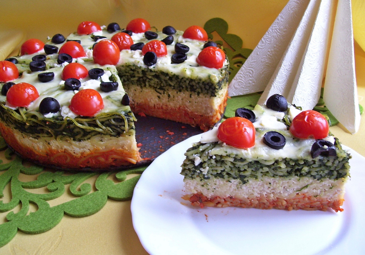Włoski tort makaronowy foto