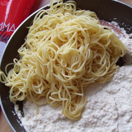 Krok 6 - Włoski tort makaronowy foto