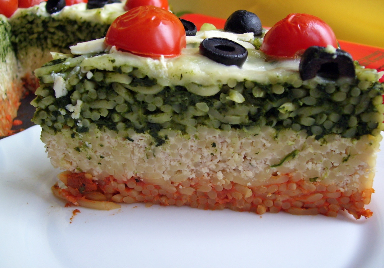Włoski tort makaronowy foto
