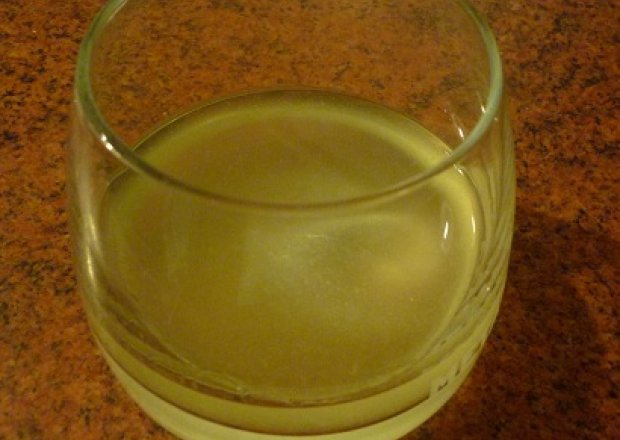 Fotografia przedstawiająca wódka cytrynówka-miodowa