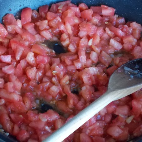 Krok 5 - Wołowe klopsiki w sosie pomidorowym z kukurydzą foto