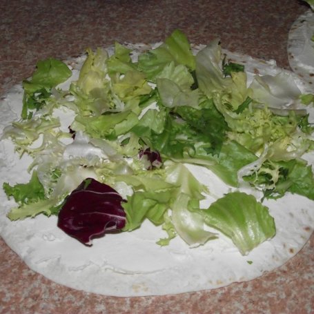 Krok 2 - Wraps na jeden kęs z warzywami i szynką foto