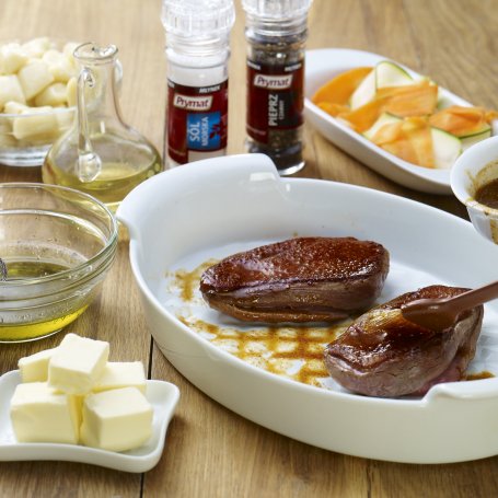 Krok 4 - Wstążki z marchewki i cukinii z grillowaną piersią kaczki foto