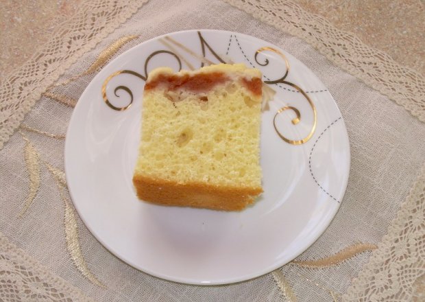 Fotografia przedstawiająca Wyborne ciasto na maślance