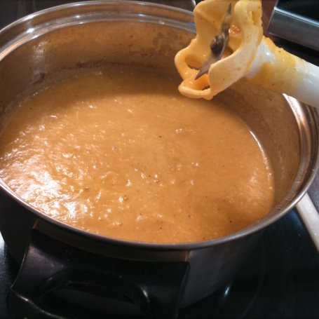 Krok 5 - Wyrazista i gęsta zupa krem z kukurydzy foto