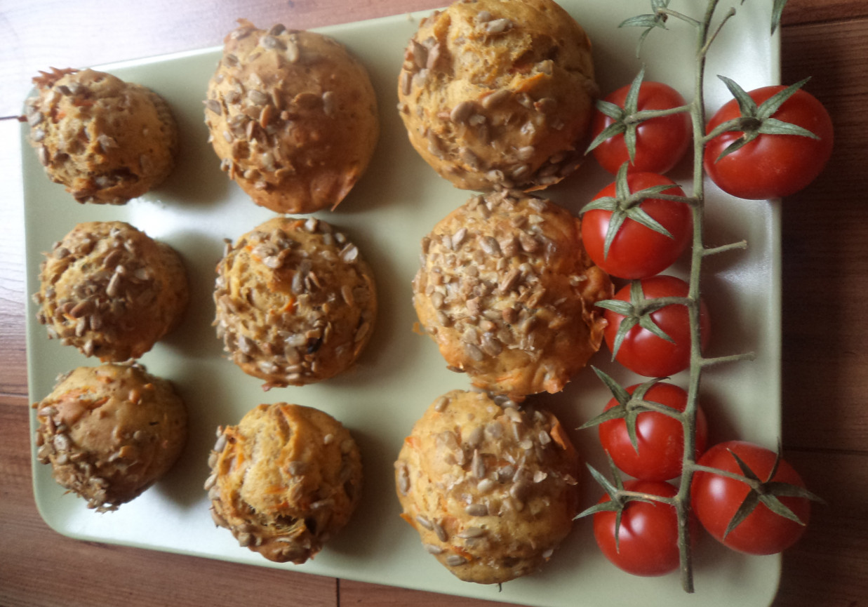 Wytrawne muffinki marchewkowe ze słonecznikiem :) foto