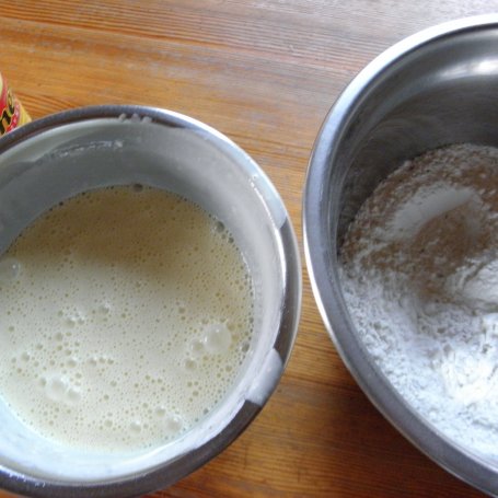 Krok 1 - Wytrawne muffinki z majonezem  foto
