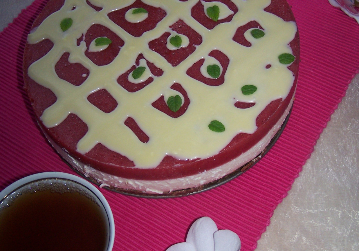 Z serem i musem truskawkowym, czyli lekkie ciasto na niedzielę :) foto