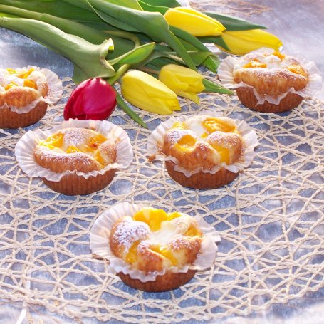 Krok 6 - Z serem i owocami, czyli pulchne muffinki foto
