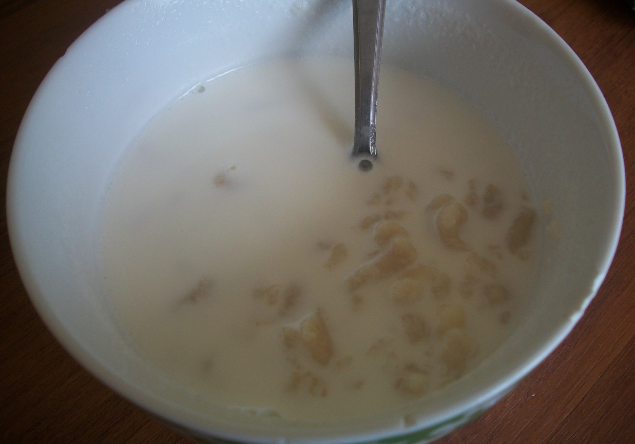 Zacierka na mleku z ziemniakami foto