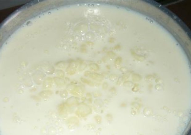 Fotografia przedstawiająca zacierki na mleku