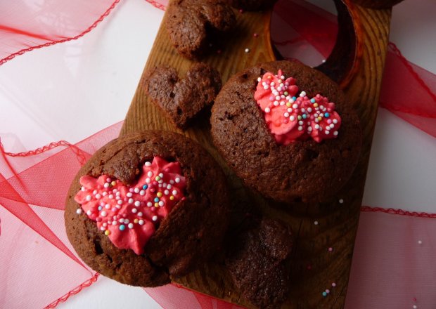 Fotografia przedstawiająca Zakochane muffinki podwójnie czekoladowe