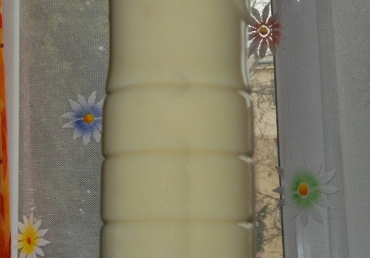 Zakwas żurkowy pszenno-żytni z chlebem razowym foto