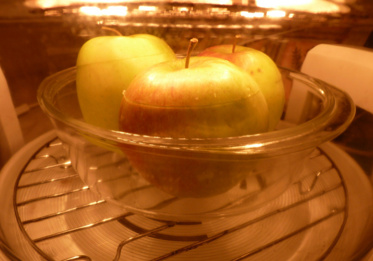 Zapiekane jabłka z kardamonem foto