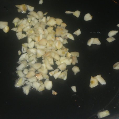 Krok 2 - Zapiekane naleśniki  imbirowe z pieczarkowo - ryżowym farszem foto