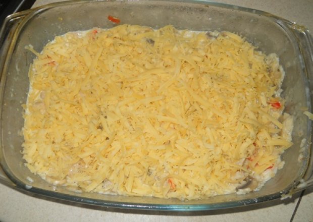 Fotografia przedstawiająca Zapiekane risotto z piersi kurczaka