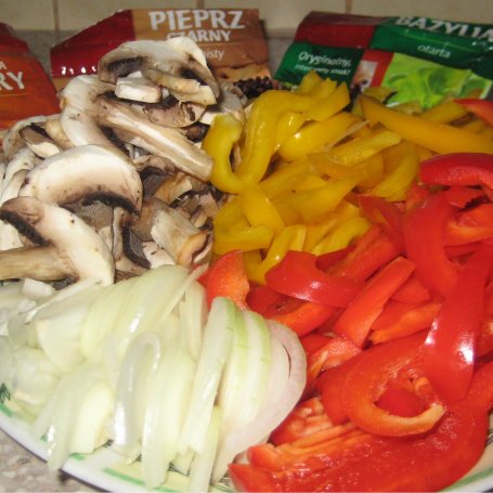 Krok 3 - Zapiekane roladki drobiowe z warzywami foto
