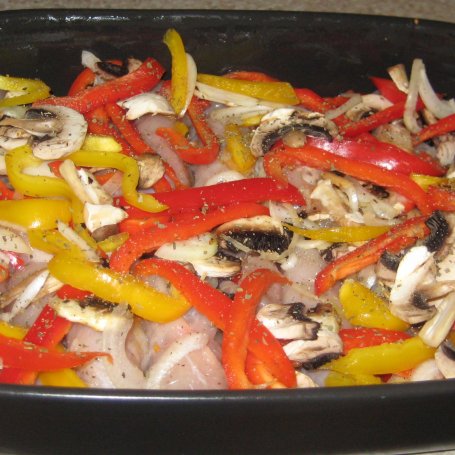 Krok 5 - Zapiekane roladki drobiowe z warzywami foto