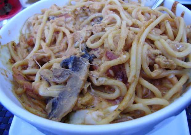 Fotografia przedstawiająca Zapiekane spaghetti