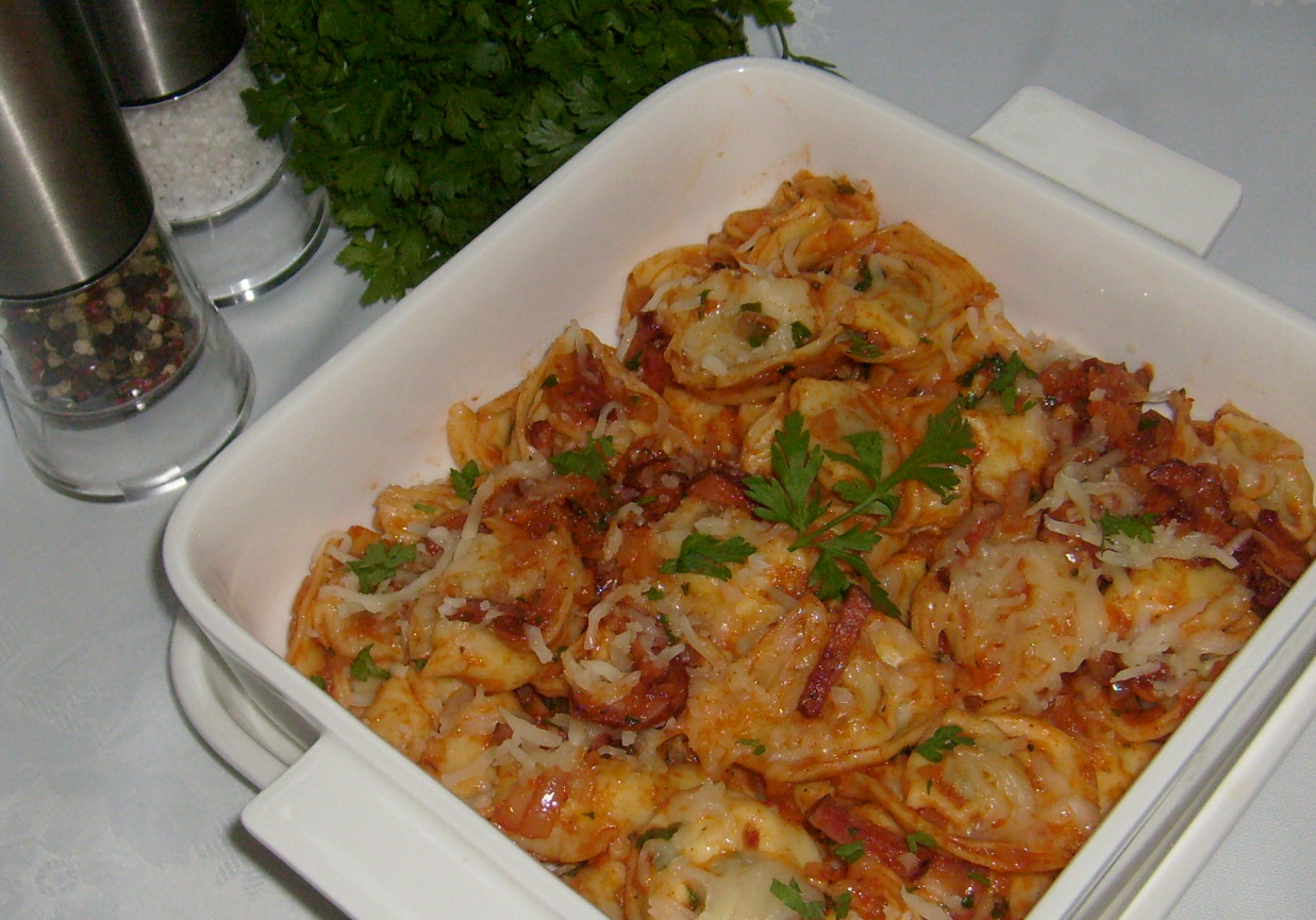 ZAPIEKANE TORTELLINI W SOSIE POMIDOROWYM DoradcaSmaku.pl