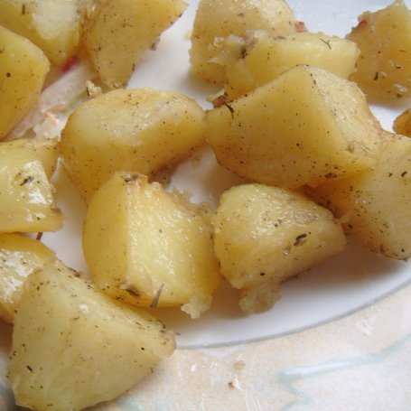 Krok 3 - Zapiekane ziemniaki z bukietem ziół foto