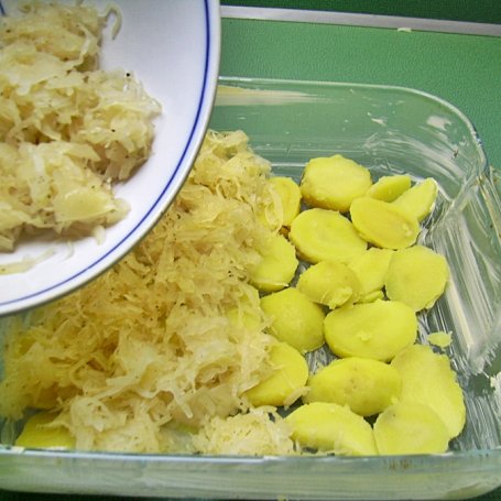 Krok 2 - Zapiekane ziemniaki z kiszoną kapustą z sosem carbonarra foto