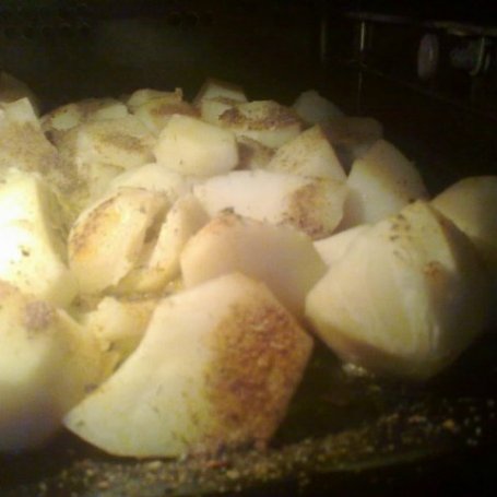Krok 2 - Zapiekane ziemniaki z kotletem mielonym foto