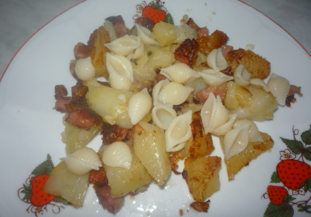 Zapiekane ziemniaki z makaronem foto