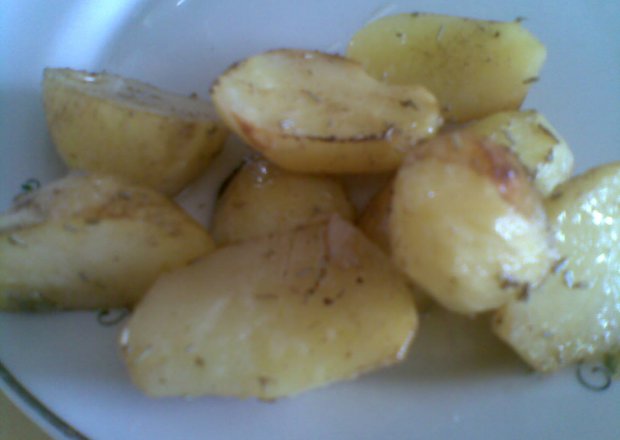 Fotografia przedstawiająca zapiekane ziemniaki