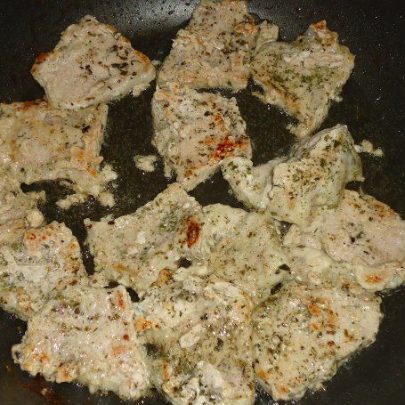Krok 1 - Zapiekanka gryczana z mięsem i sosem pieczarkowym foto