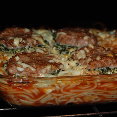 Krok 7 - zapiekanka makaronowa z zielonymi gniazdkami foto