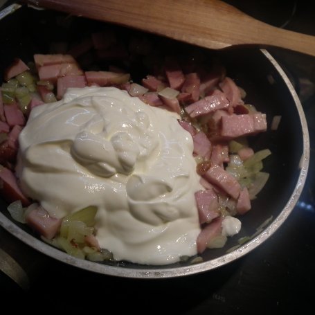 Krok 3 - Zapiekanka makaronowo-serowa foto