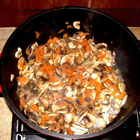 Krok 1 - Zapiekanka makaronowo-grzybowa z mięsem foto