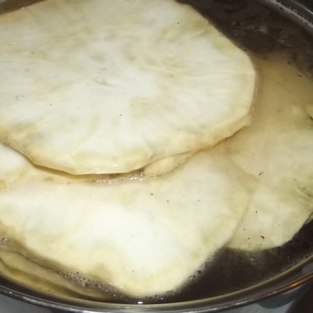 Krok 3 - Zapiekanka pachnąca lasem z makaronem i selerem foto