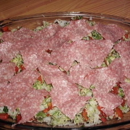 Krok 3 - Zapiekanka ryżowa z brokułem, papryką,salami i serem foto