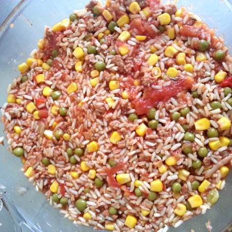 Krok 7 - Zapiekanka ryżowa z mięsem mielonym i mieszanką warzyw foto