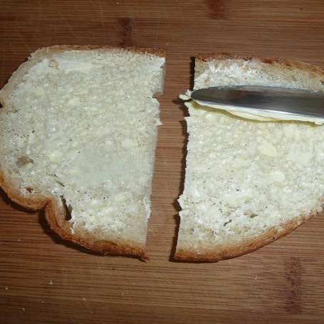 Krok 1 - Zapiekanka z chleba  foto