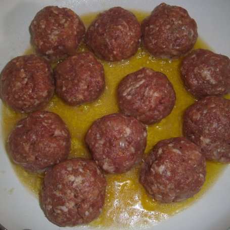 Krok 1 - Zapiekanka z kapustą kiszoną, klopsami i ziemniakami foto