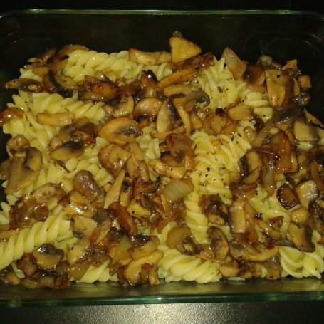 Krok 3 - Zapiekanka z makaronem i serem foto