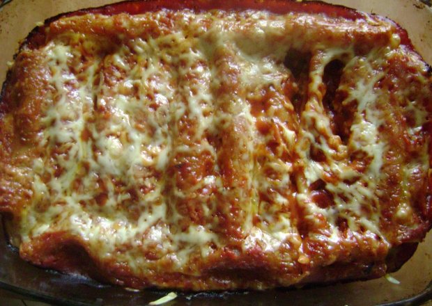 Fotografia przedstawiająca Zapiekanka z makaronu Cannelloni