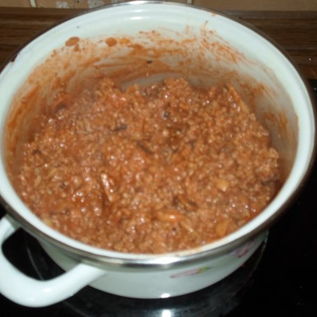 Krok 3 - Zapiekanka z mięsem mielonym, pieczarkami w sosie pomidorowo- śmietanowym foto