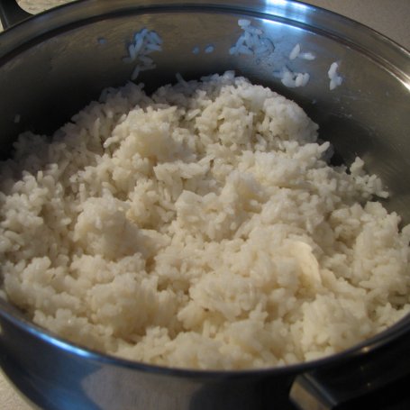 Krok 1 - Zapiekanka z ryżu i parówek foto