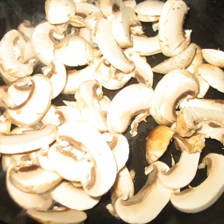 Krok 2 - Zapiekanka z ziemniakami, mięsem, pieczarkami i kalafiorem foto