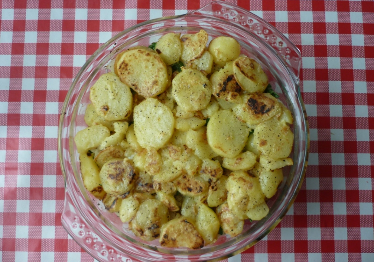 Zapiekanka z ziemniaków, kiełbasy i kalafiora foto